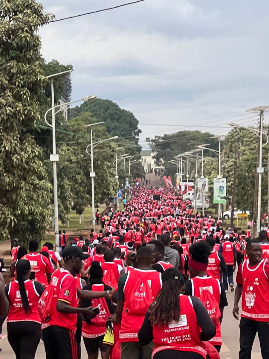 GideonSsekidde's tweet photo. Hello Uganda. Let's do this, We're running for life, fighting HIV/AIDS, and spreading hope. Every step counts, every heartbeat matters. Join the movement, show up, and be part of something bigger. #GoldenPosts #StandForLife #FightHIV @ConsumerUCC https://t.co/SkWEeOMyzU