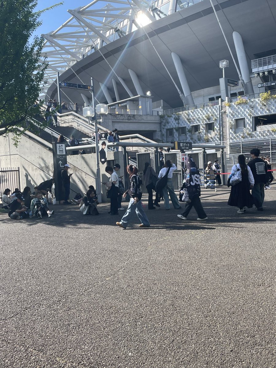 ボルト tweet media