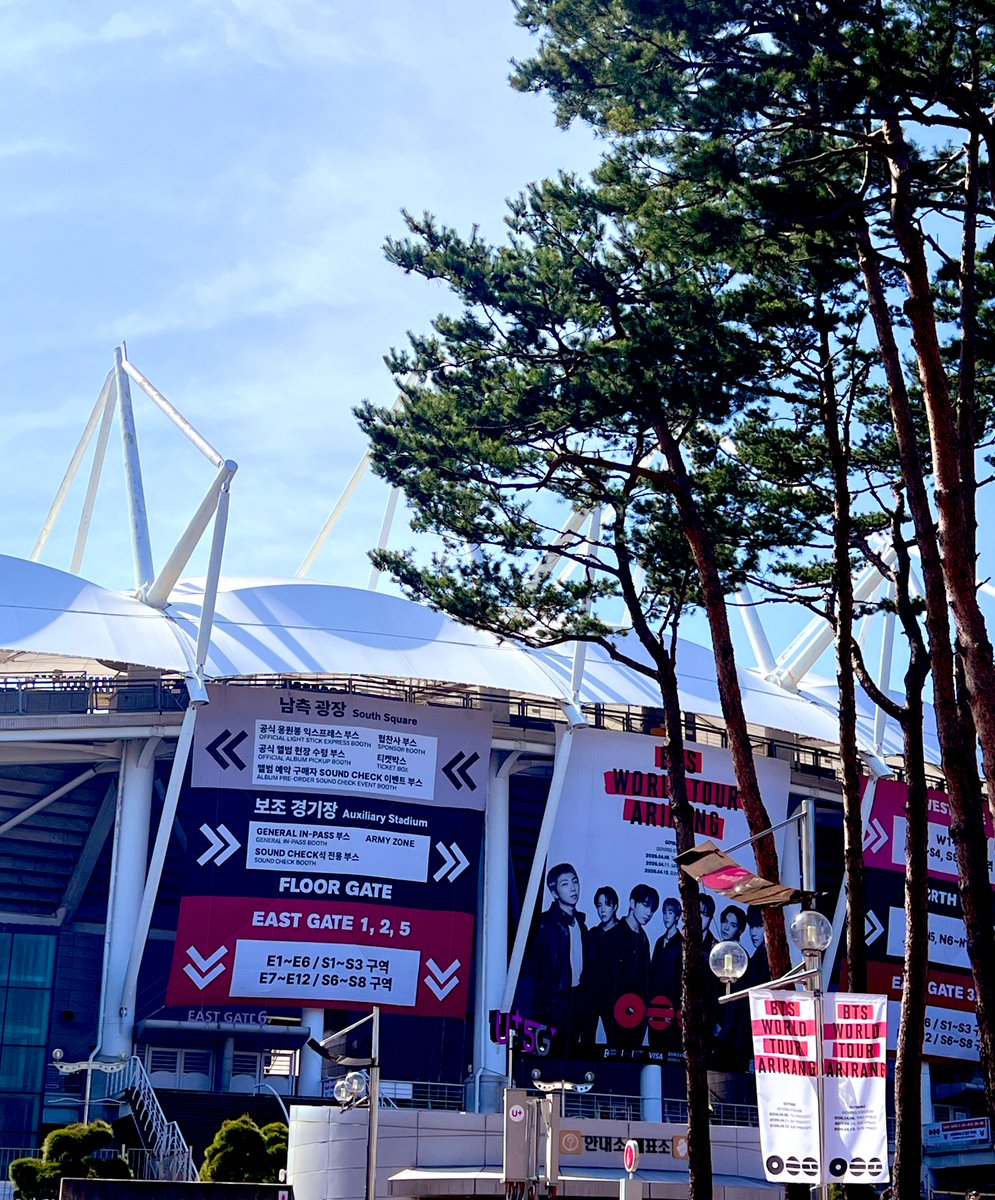 ℝ𝕖𝕚 ❊₇ tweet media