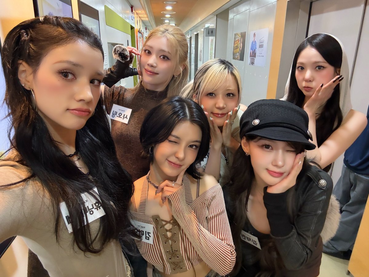 emma⁹⁺⁷ 🖤 CRACK CODE;; #ThankYouYoungeun tweet media