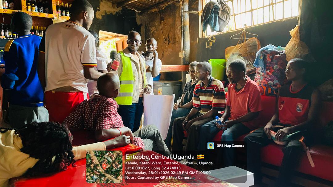 RisewellL61787's tweet photo. We engaged men in hotspot bars to challenge harmful drinking patterns and confront alcohol as a root cause of violence in homes. Real conversations. Real accountability. Real change starts here. #EndViolence #MenEngaged https://t.co/VPrGXKnKG3