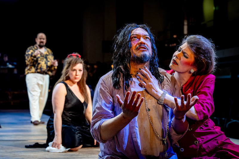 TheReviewsHub's tweet image. #OPERA #REVIEW Salome @YorkHallEvents @RegentsOpera 'Its down-at-heels charisma is a vigorous counterpoint to Oscar Wilde’s florid fin de siècle versifying' ⭐️⭐️⭐️½ thereviewshub.com/salome-york-ha… #London