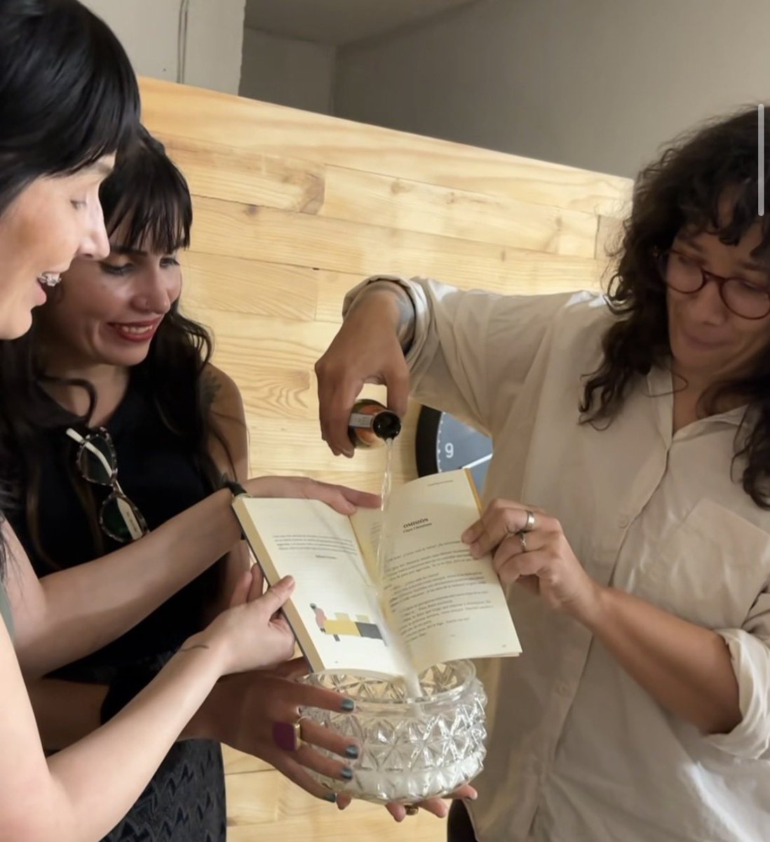 haciendo esto con la autobiografía de lena dunham