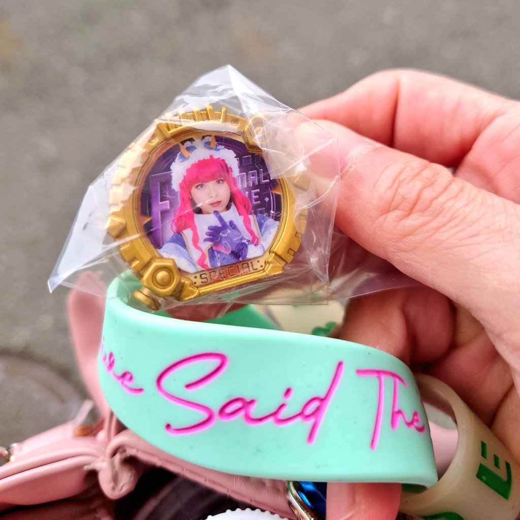 らいか tweet media