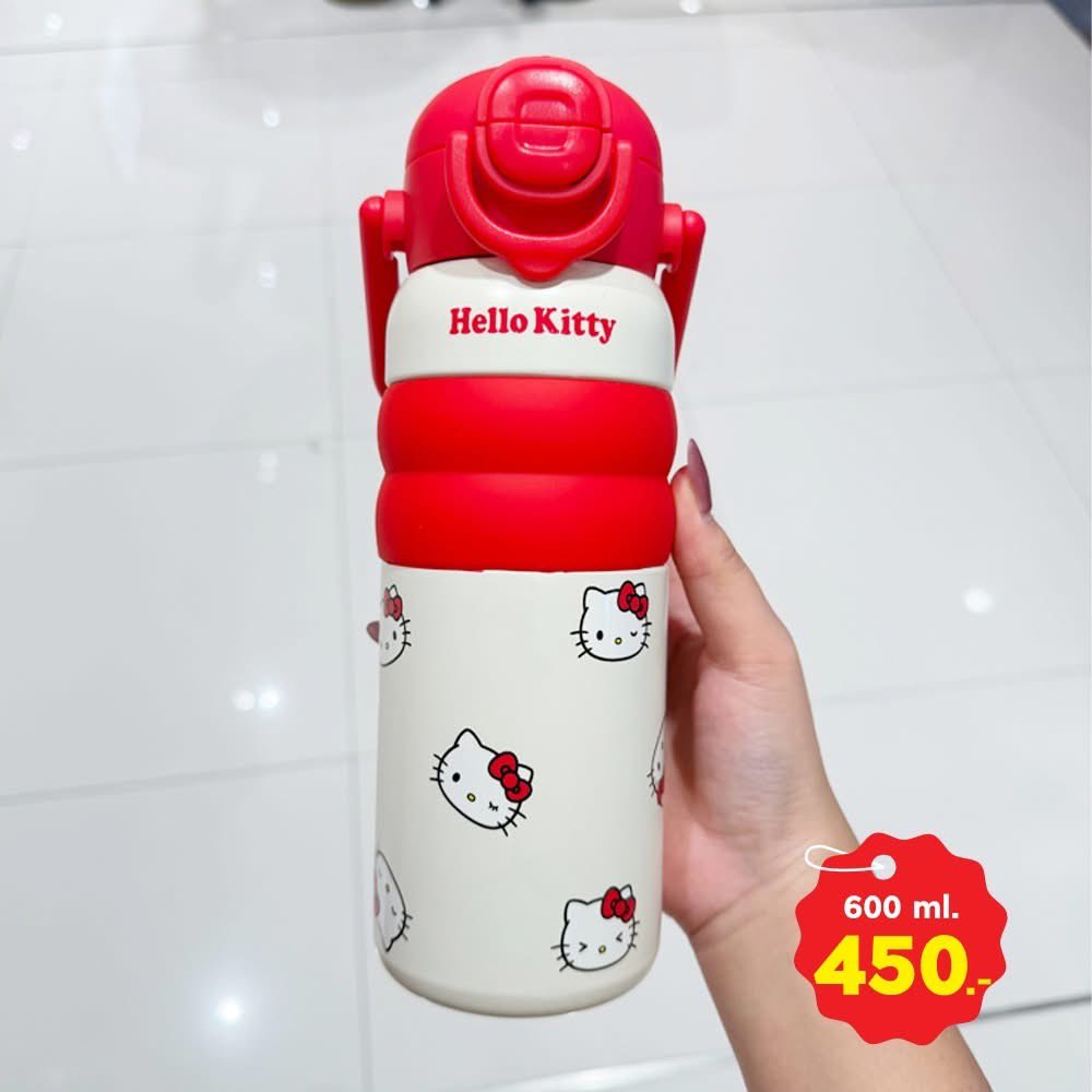 sishereth's tweet image. 📣 #อะไรฮิตซิสรู้ ใจเหลวไปหมดแล้ววว! 🎀 แก้วน้ำ Hello Kitty x MINI MONO คอลเลกชั่นนี้คือน่ารักแบบตะโกน! ✨ ใครที่เป็นสาวก Kitty บอกเลยว่าใจสั่นแน่นอน เพราะดีไซน์เค้ามีความตะมุตะมิ แต่ยังดูชิค วางบนโต๊ะทำงานหรือพกไปไหนก็คอมพลีทลุคสุดๆ ☕️💖
.
#HelloKitty #MINIMONO #Sishere