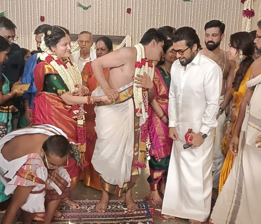 SuriyaFansClub's tweet photo. Exclusive pics of @Suriya_offl ♥️🔥 https://t.co/hccfaEreXg