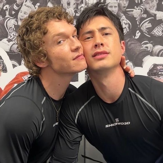 annie ☆ tweet media