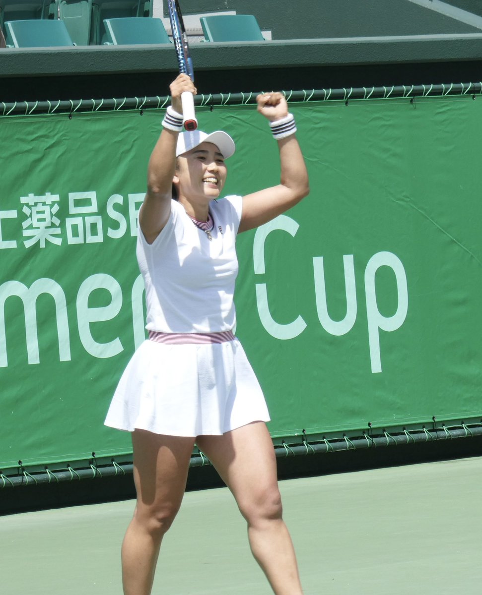 yakko560's tweet photo. 恭香ちゃん、強かった💪
井上さんに64 64ストレート勝利で優勝しました🏆
昨日まではジャイミーコーチがいましたが、今日の決勝には神尾米コーチが。
二人で喜び合う姿が感動的でした🥹
#富士セイムスウィメンズカップ
#岡村恭香
#神尾米
#teamrise https://t.co/LdjRjnsbcQ