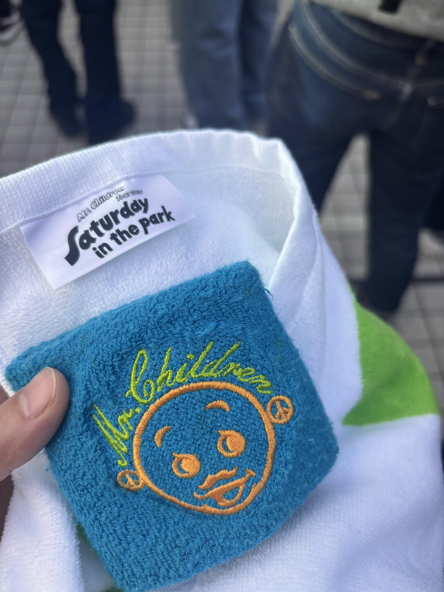 yuuuka125's tweet image. 昨日ミスチルライブ参戦してきました💪

桜井さん登場した時に
意外と近くて涙が溢れました笑
この日まで仕事頑張って良かったぁーって🥹とある曲のイントロ流れた瞬間にも涙がほろり。。たくさんの感動をありがとうございました✨
演出も楽しくて、素敵な時間でした☺️

#mrchildren #ミスチル