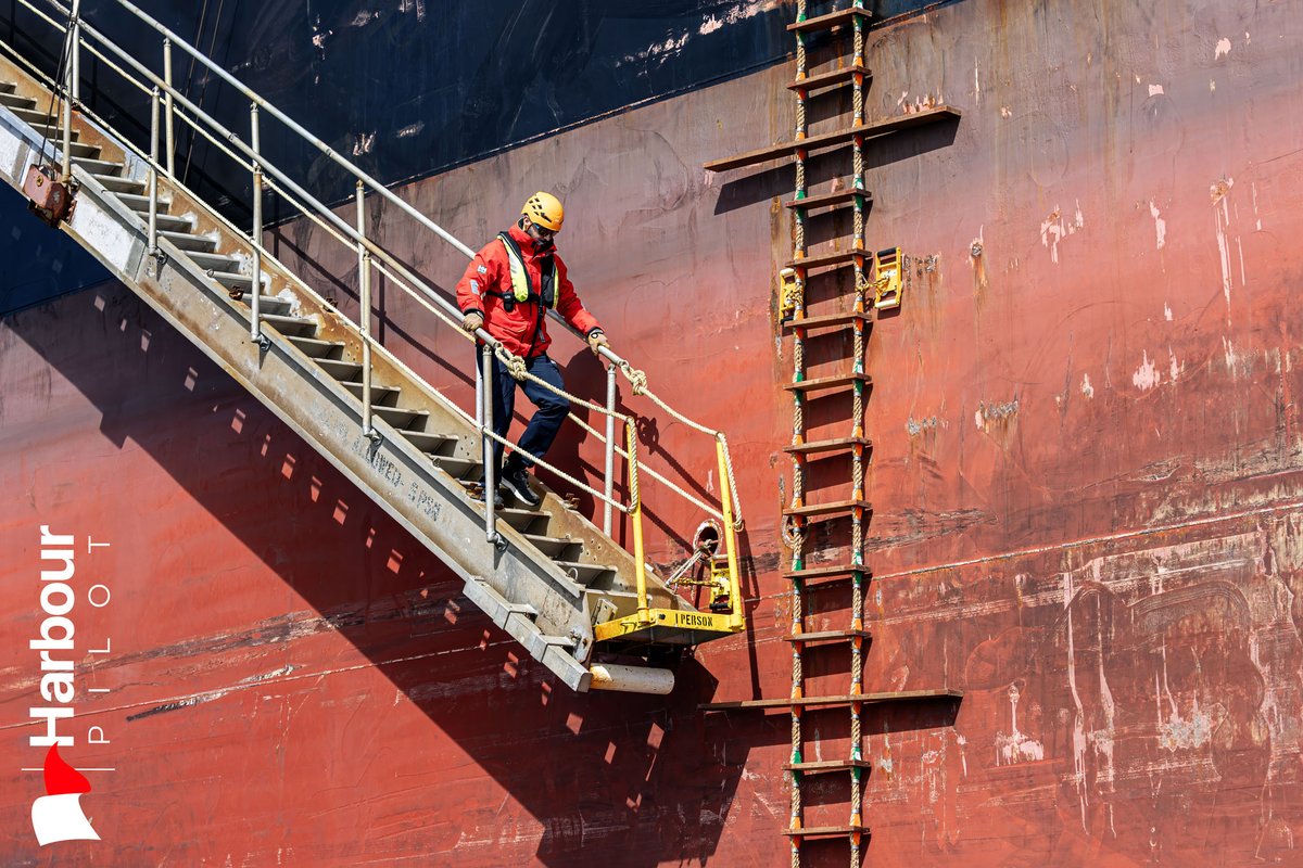 PilotHarbour's tweet image. Pilot disembark Pinnacle Spirit outbound Cartagena. 
harbourpilot.es/wp-content/upl…
#port #shipping #HarbourPilot #transportmaritime #portoperations #globaltrade #globalshipping #maritimephotography #maritimestrategy #merchantmarine #imohq #impa #empa #maritimepilot