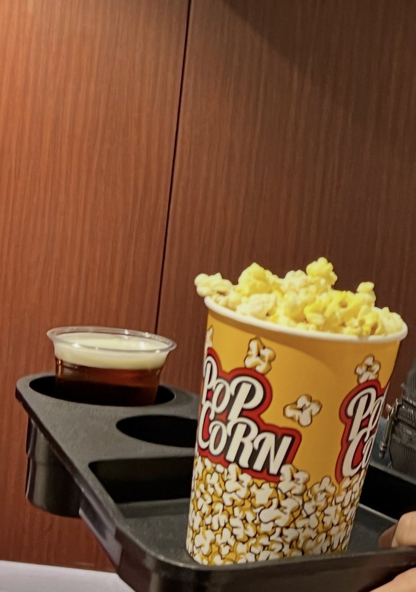 えるて tweet media