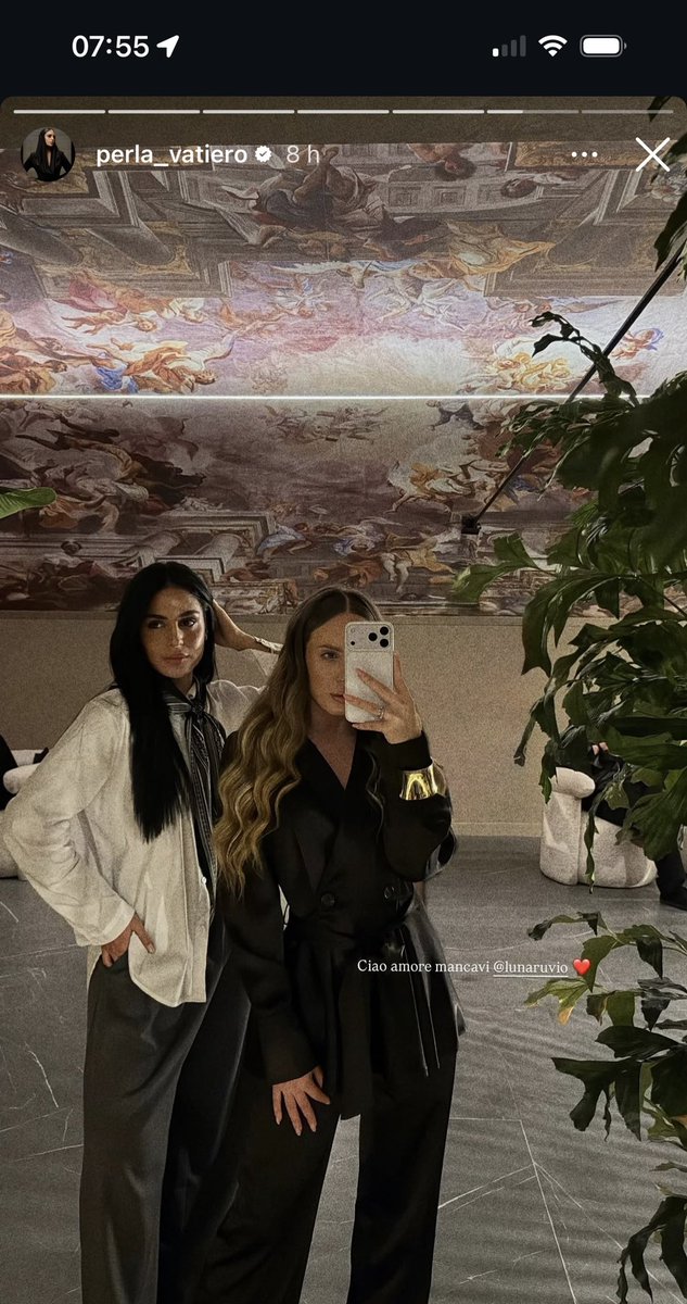 Ma22rghe's tweet image. Oggi mi sento dire una cosa che al giorno d’oggi esistono ancora le persone mature come lei,perché nonostante è successo quello che è successo..Non ha mai messo bocca sui social  in cose che non le riguardano,quando l’ amicizia è vera tutto rimane sempre tale..❤️#perliners