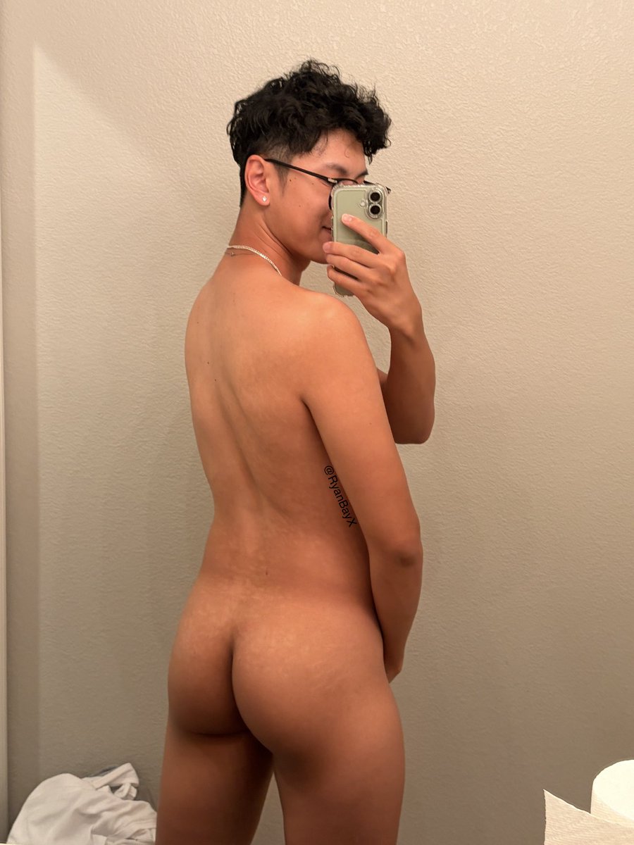 RyanBayX's tweet photo. RT if you’d hit it 🍆🍑 https://t.co/Tgrg3pasgz