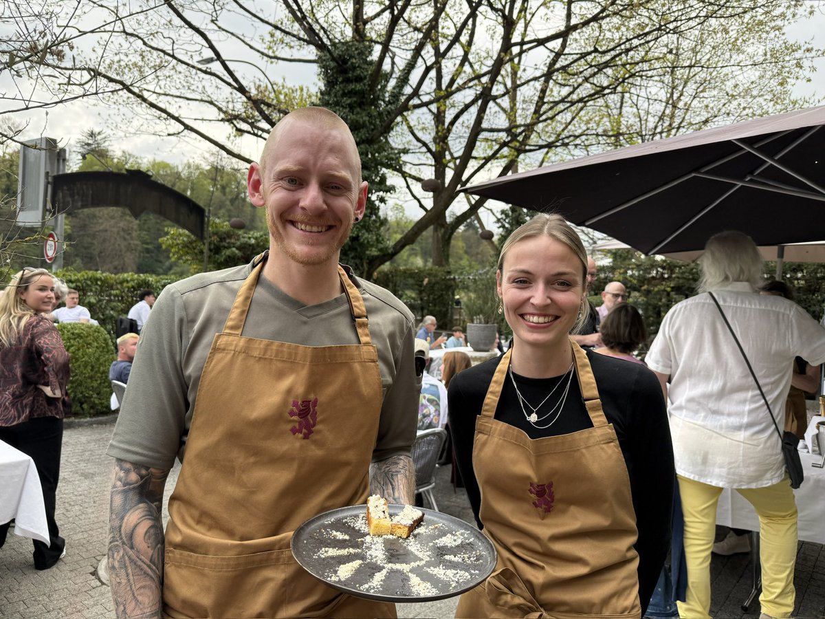 mattequartier's tweet photo. Das neue Wirtepaar im Restaurant Zähringer in der Berner Matte Yann und Johanna 👍😎 https://t.co/XmvkTdh9ww