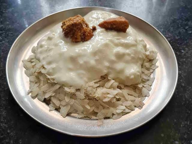 Bihar_se_hai's tweet photo. If you have options for breakfast.

Which one will you choose.

Chura Dahi or Chura aam 😋 https://t.co/XwomrFwGjy