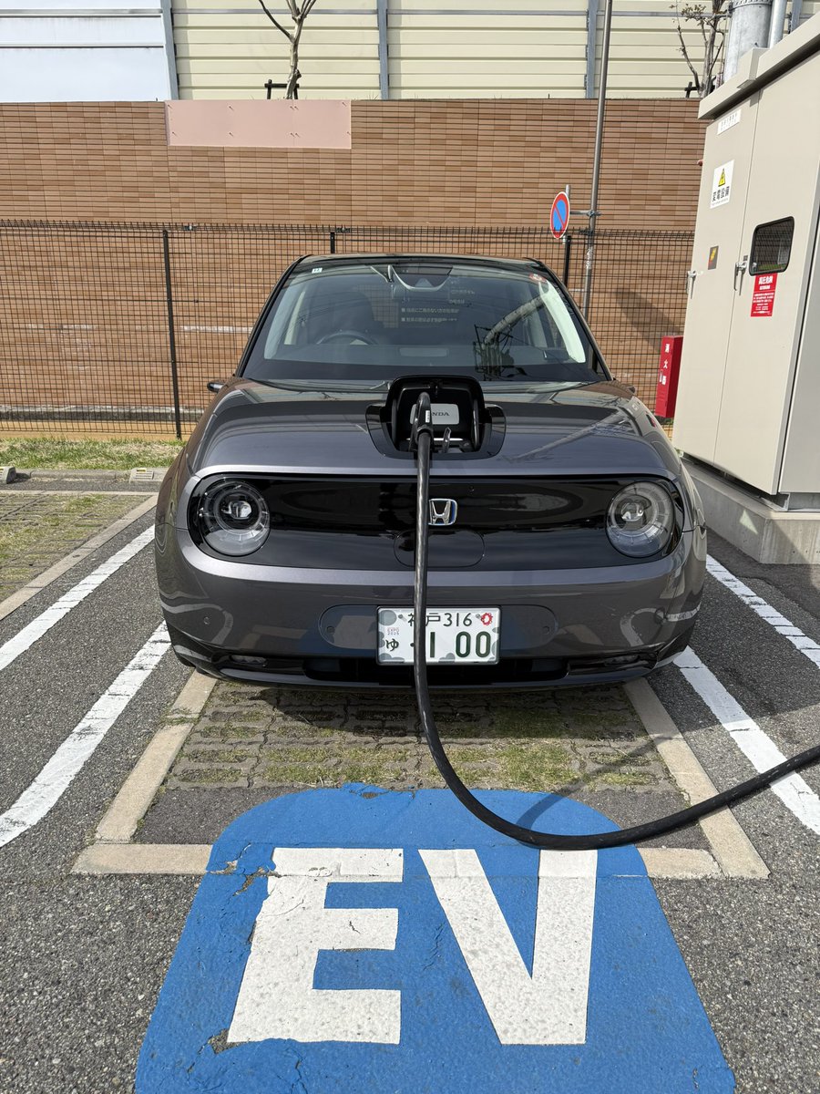 TakeTV100 tweet media