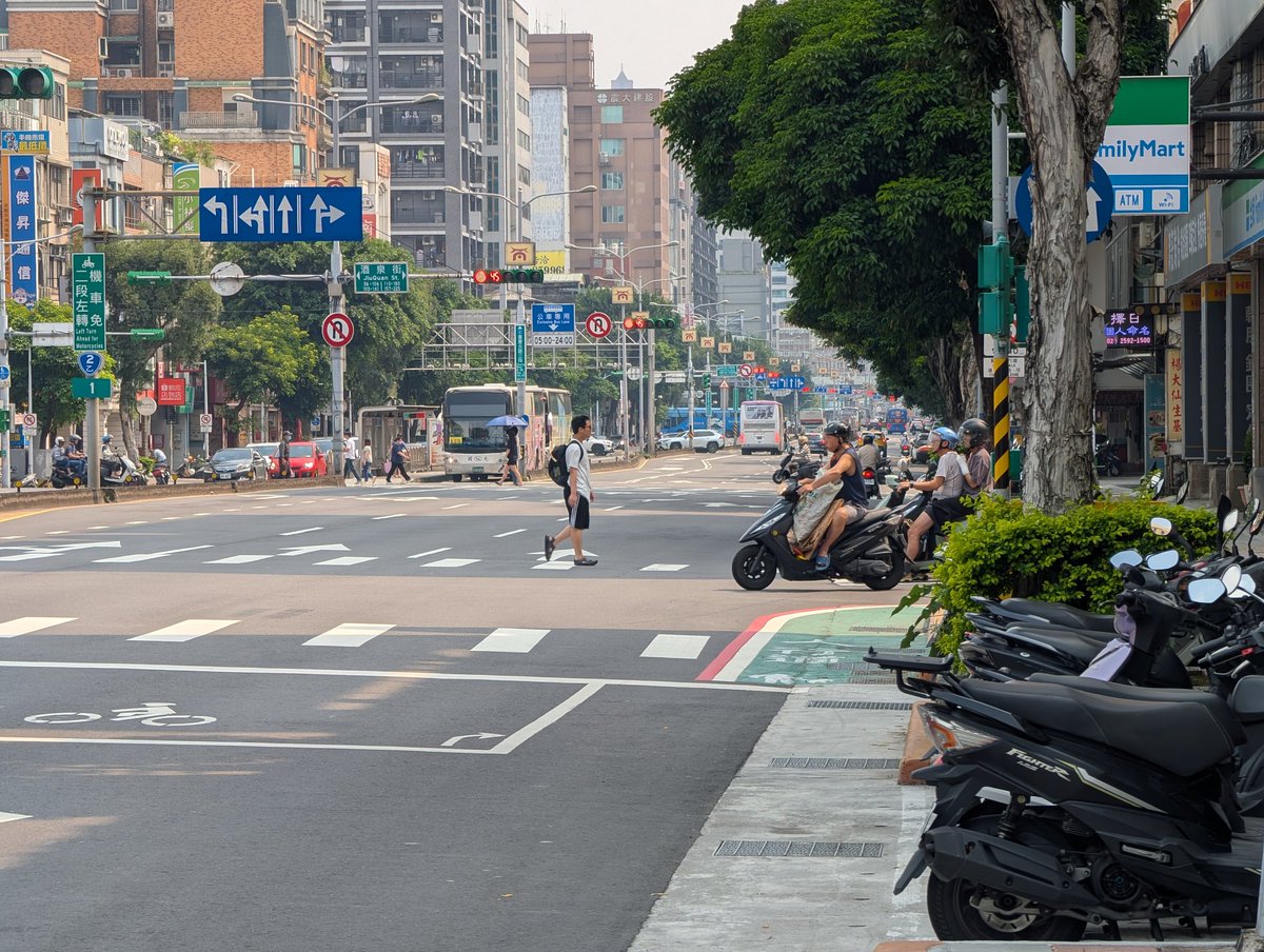 冰山小企鵝 tweet media