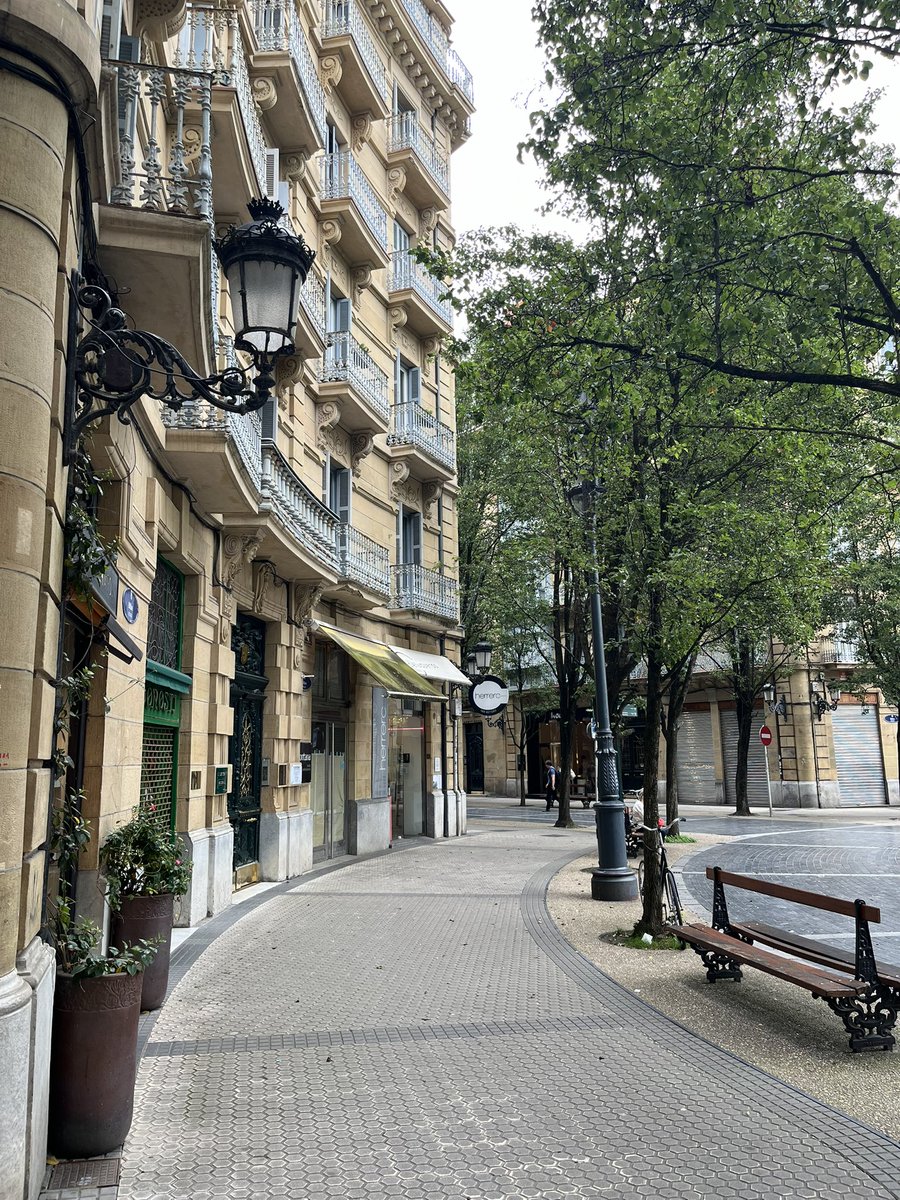 Lorraine Riva tweet media