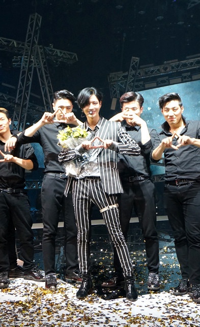 taemin akgae tweet media