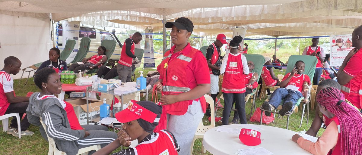 UgandaRedCross's tweet image. 🩸 Voluntary Blood Donation – #KabakaBirthdayRun2026 🩸
Join us at Lubiri at the Kabaka’s Birthday Run! Come to our tent and donate blood to save lives. Every drop counts! 💖
#SavingLives