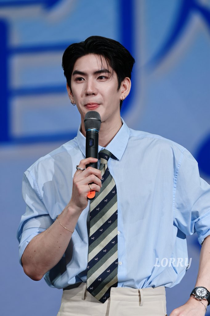 bmclorry's tweet photo. 🥰

WO AAI NI SEA TAWINAN
#SeaFMinGuangzhou https://t.co/ENoejGiCfU