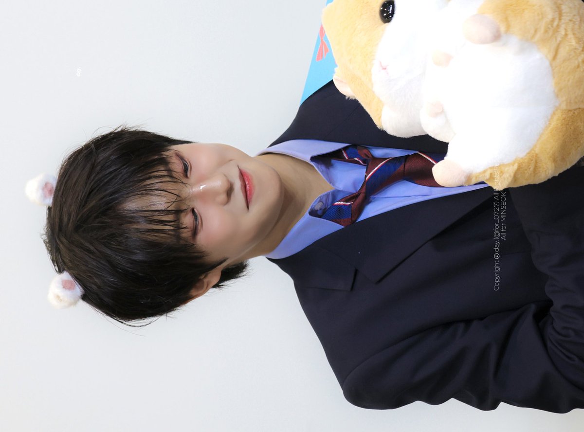 𝐝𝐚𝐲 tweet media