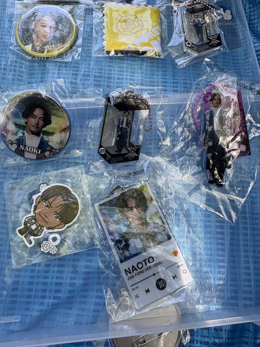 twcutimron's tweet photo. 三代目 J SOUL BROTHERS 15TH ANNIVERSARY STADIUM LIVE ″JSB FOREVER -ONE-″ スタジアム 
ガチャ　カプセル

【譲】 写真のもの

【求】ヘアクリップセット(健二郎)
　　または買取（ELLYについては定価以下可）
　　500円の２個←→1000円の1個のトレードも可能 https://t.co/pxHe039HmT
