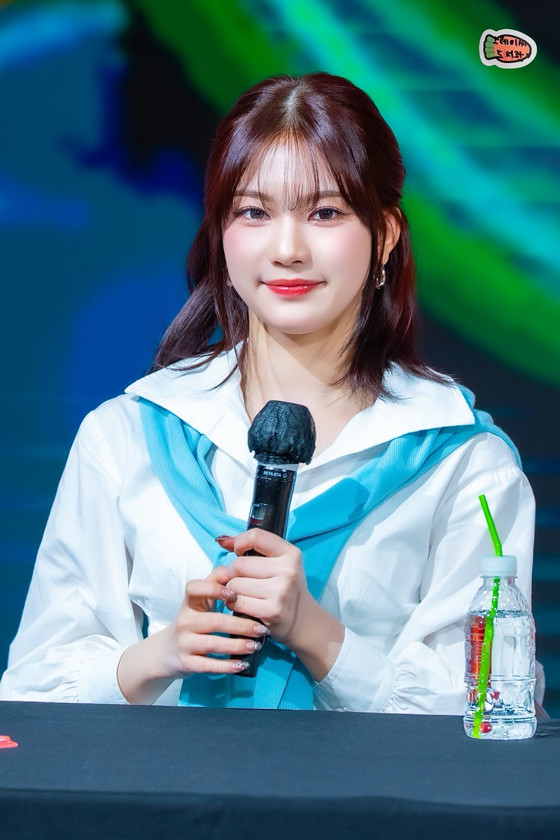 스테이씨 도서관🐰 tweet media