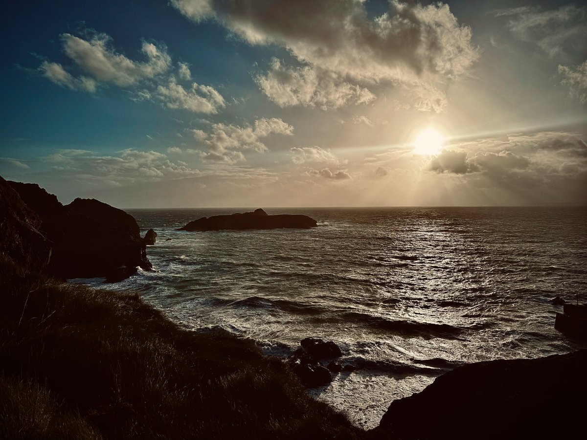 Benjamin tweet media