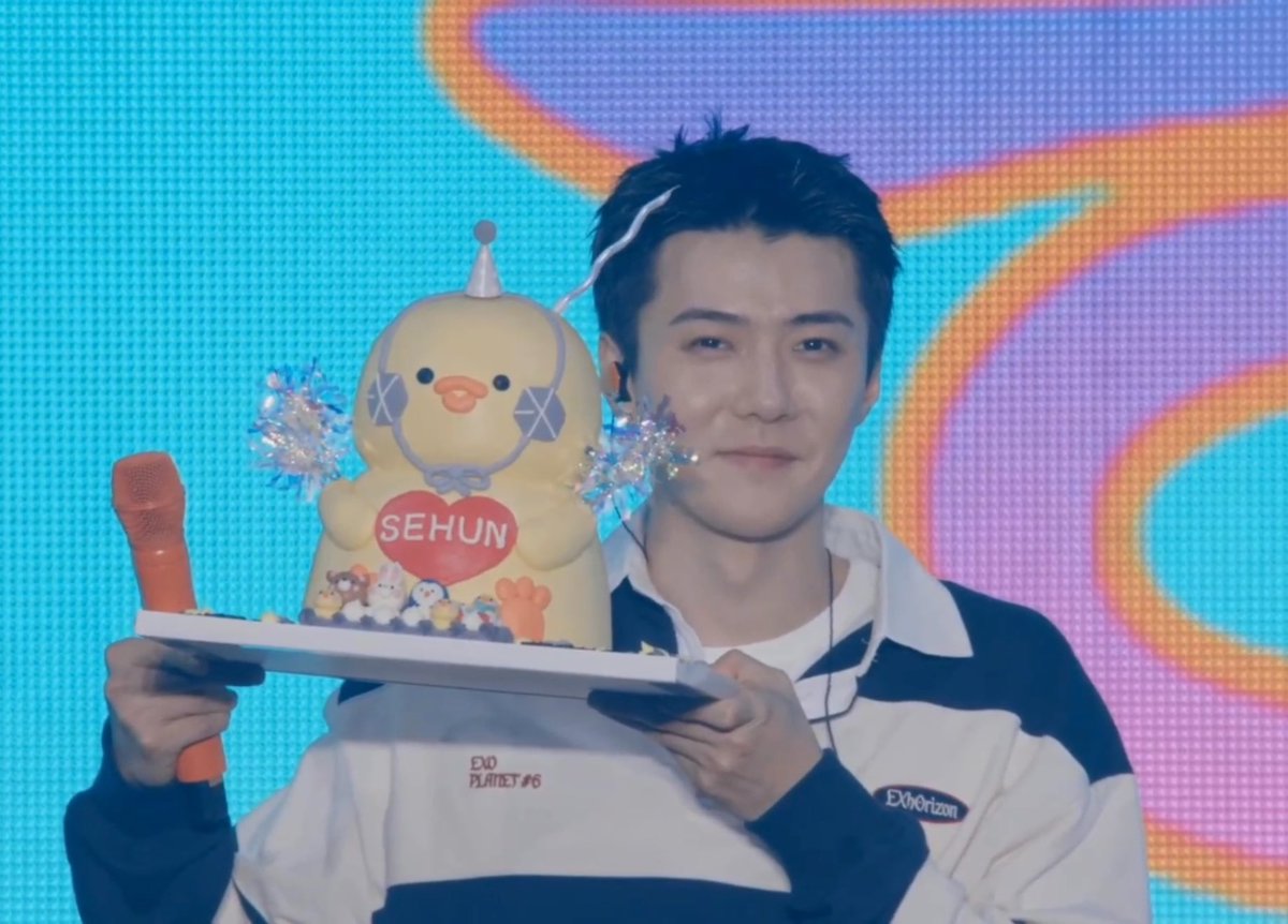 may 🔮 tweet media