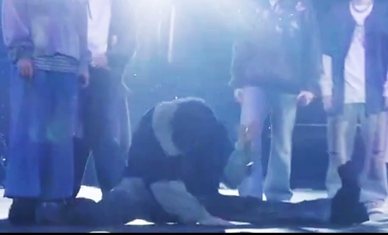 jungkook admirer tweet media