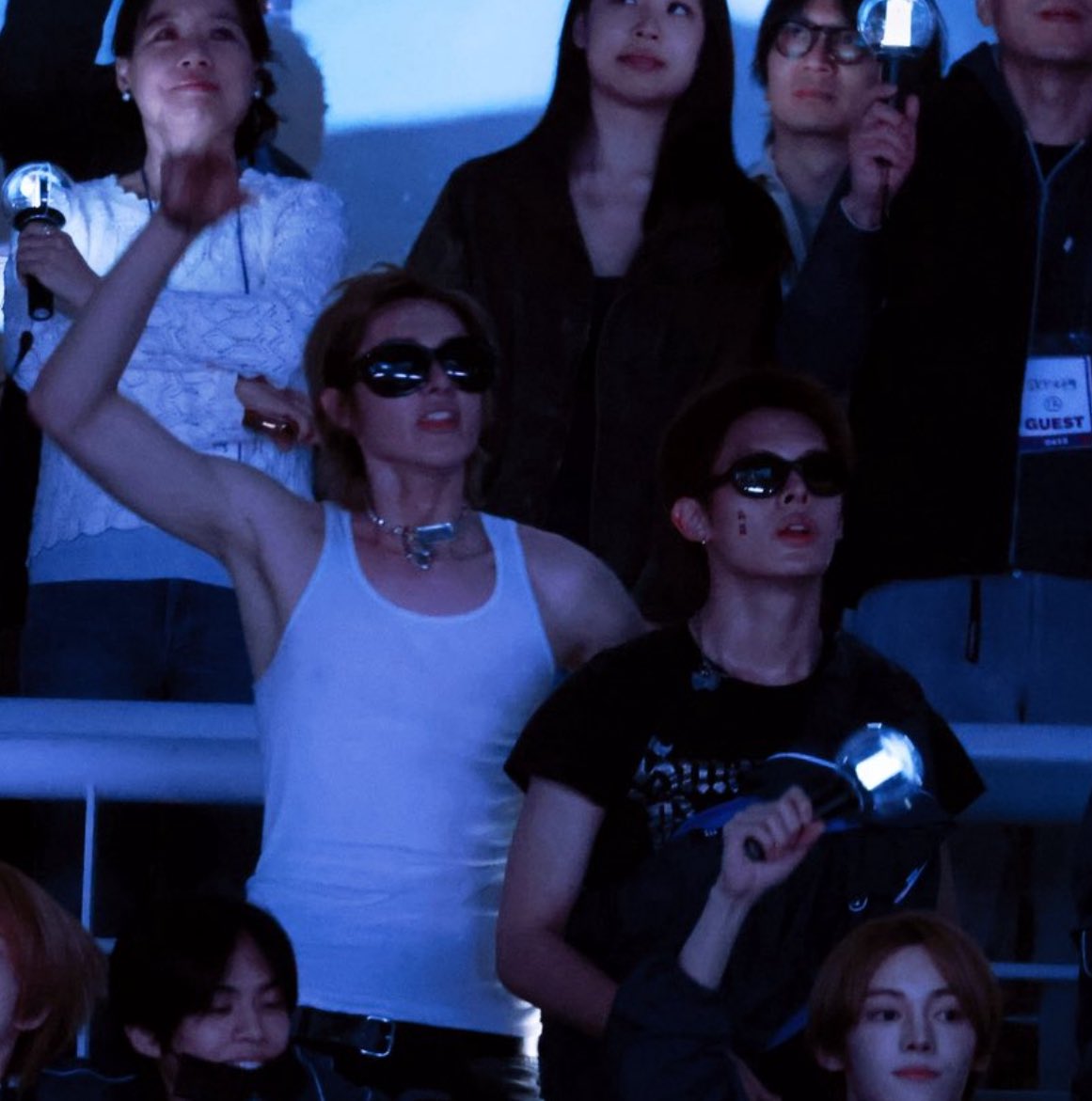 carly 𖤍 tweet media