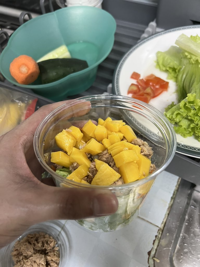 TravelGuy8877's tweet image. La Nairb Kani Salad 😋
#myversion #healthiswealth #dinner #enjoylife #happiness