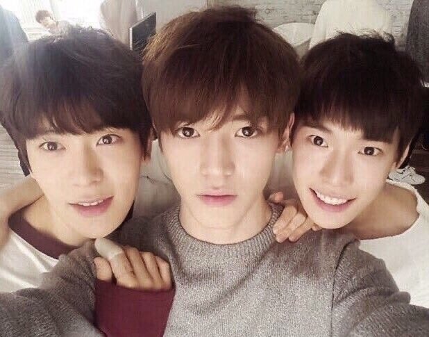 poen_ctt's tweet photo. 이분들 쓰리샷 보기 왤케 어렵나요 
내년에는 부디.. https://t.co/KowCnfh05y