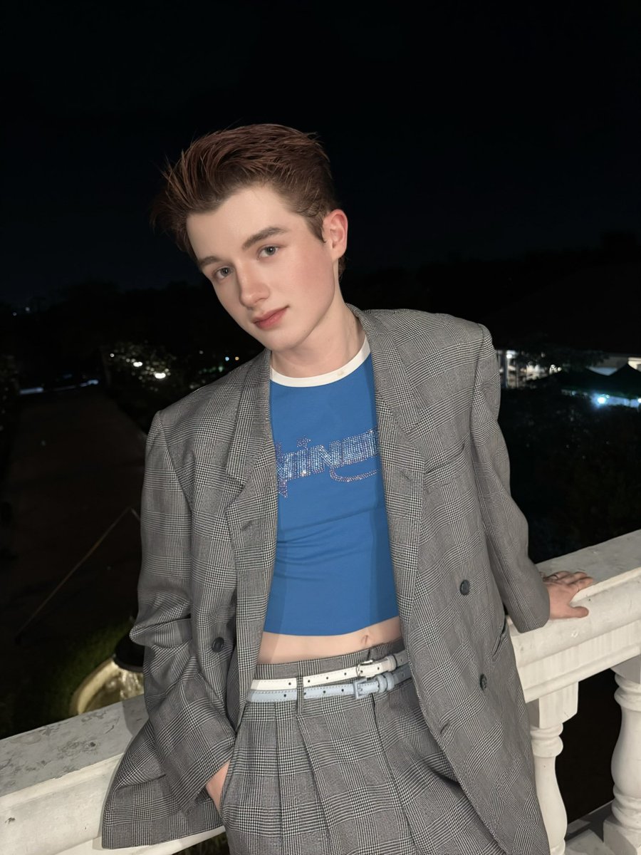 LOOKEPEEP tweet media