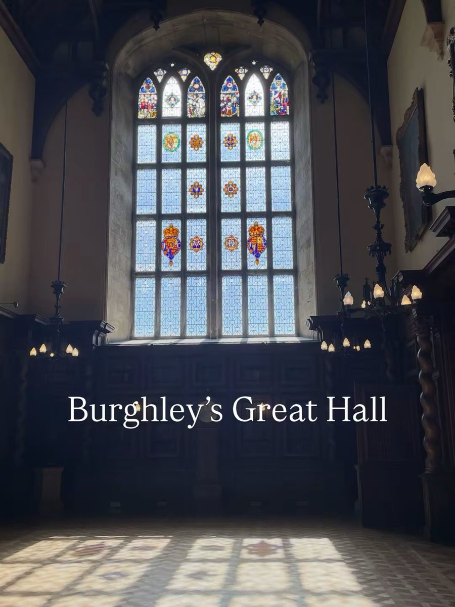 harris_nic59544's tweet photo. The great hall was used a banqueting hall in Elizabethan times and when Queen Victoria visited Burghley in 1844.
#stainglass #greathall #queenvictoria
#Burghley #elizabethan https://t.co/MD8NIhqOpk