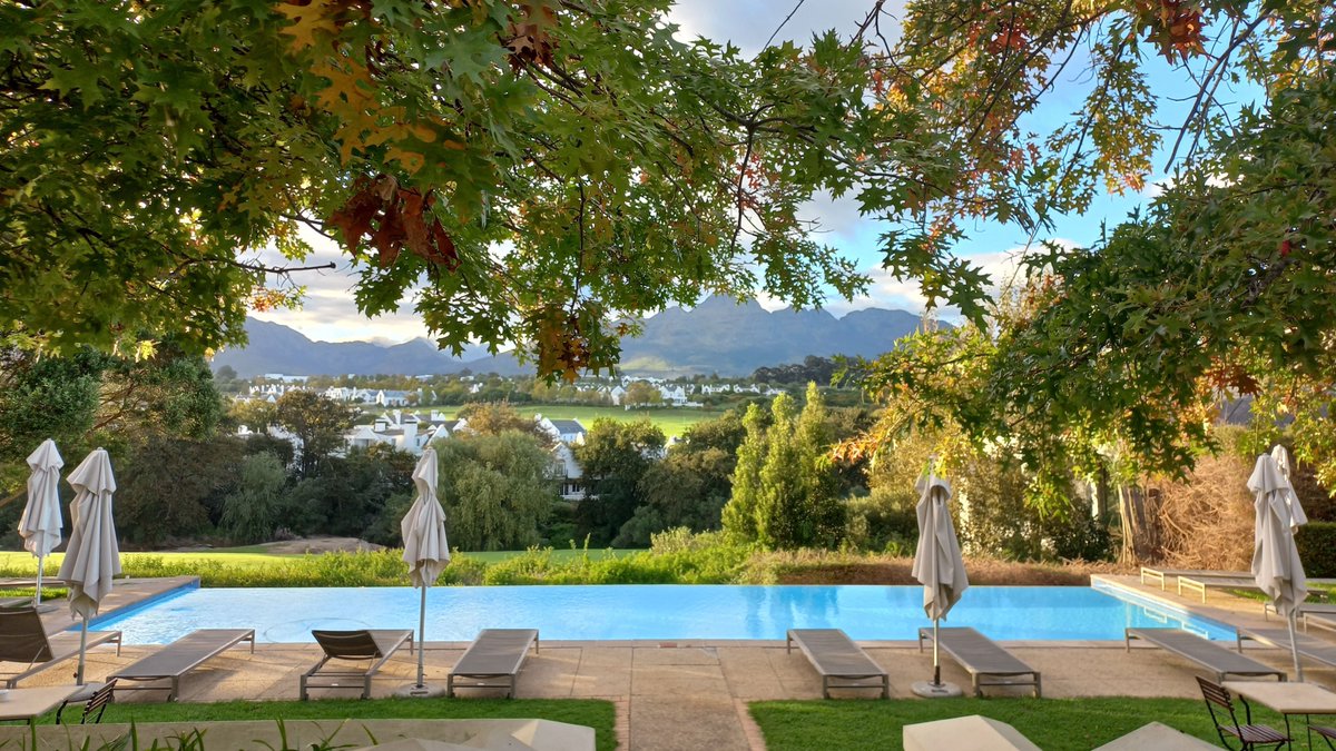 Dezalzelodge's tweet image. Some days are made for doing absolutely nothing. 💦

Rim-flow pool. Vineyard views. Manicured gardens. De Zalze Lodge knows what a proper escape feels like. 

📲 dezalzelodge.co.za 

#DeZalzeLodge #PoolSide #WinelandsRetreat #LuxuryEscape