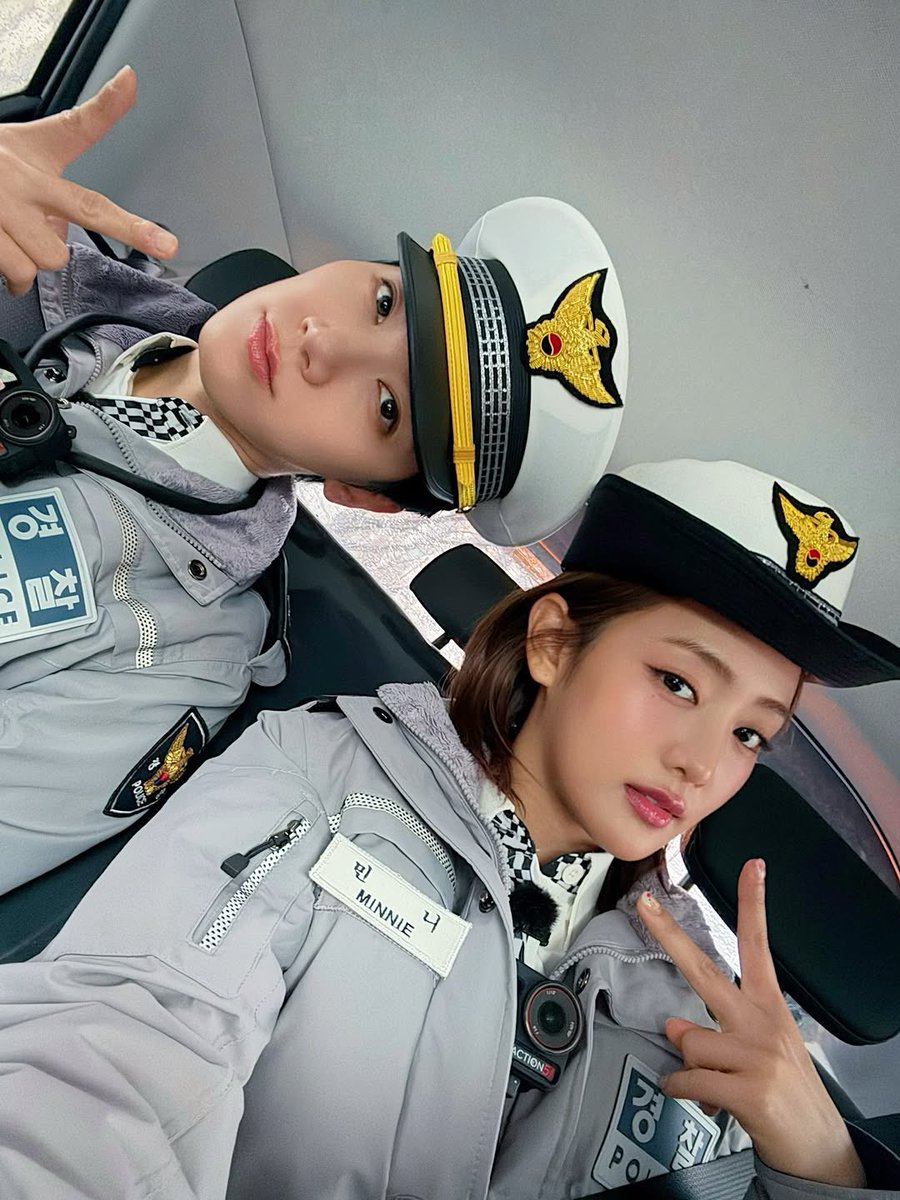 minnicha_th's tweet image. [IG] 260412 min.nicha

“👮🏻🚥👮🏻‍♀️คู่พี่น้องชาวไทยออกปฏิบัติหน้าที่🫡💘🚓”

#มินนี่ #MINNIE #민니
#idle #아이들 [1]
