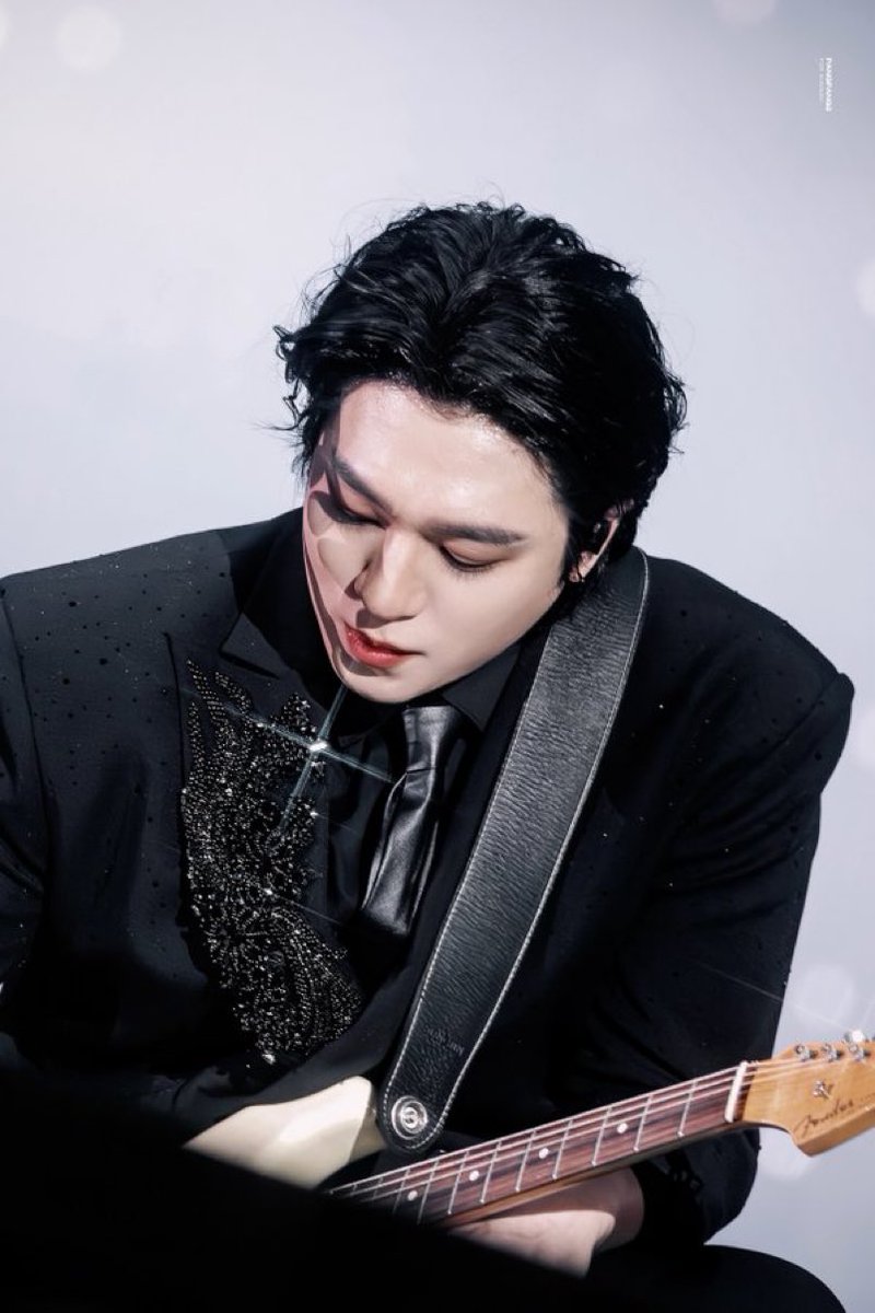 저기... tweet media