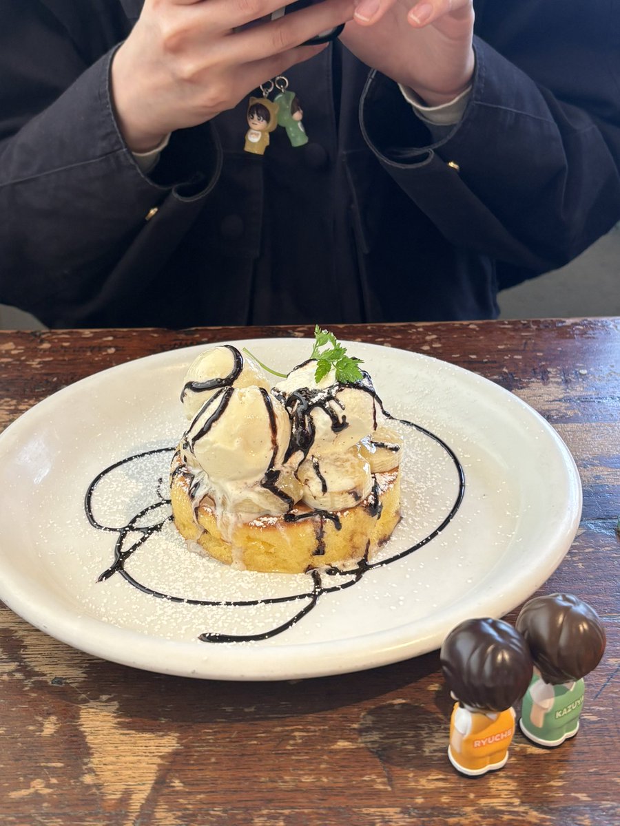 vii_____a's tweet photo. なりちゃんと初合致🫶🏻
りゅての神社⛩とミルクフランス🥖🤍聖地巡礼できて嬉しかった〜✨ありがとう😽 https://t.co/C4O9BfXYTC