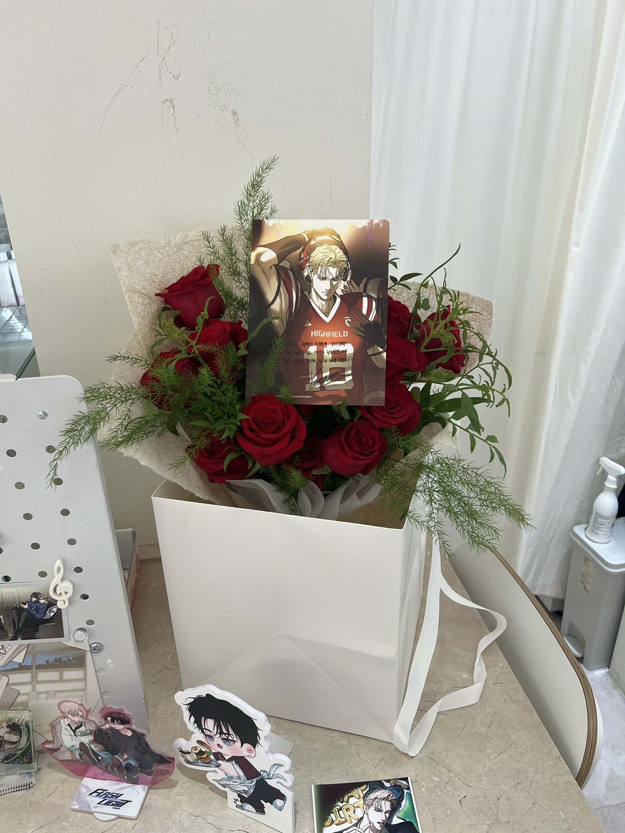 mikage1602's tweet photo. 애런 생일 축하해🥳🎉
#Prince_Of_The_Screen_Day  
#HAPPY_AARON_HUNTER_DAY  
#0412_애런헌터_생일_축하해  
#플래시라이트 #FlashLight https://t.co/owBbsHnDei