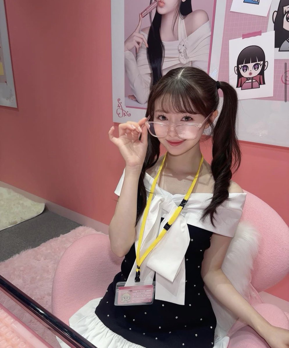 🙂‍↕️🎀 tweet media