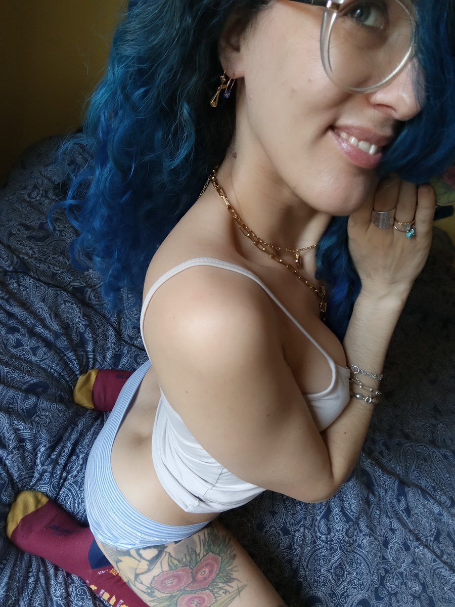 funsizedhaelle tweet media