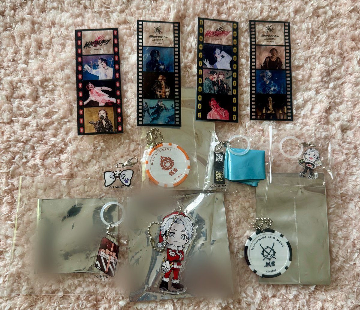 uuud_i's tweet photo. O-MENZ グッズ

譲  ❤さん  アクキー 、クリアカード
      🖤さん サンタアクキー、チャーム、クリアカード、カジノチップ
      🧡さん  カジノチップ、アクリルキーホルダー、チャーム

求 定価

直接のお渡しに限りますが、よろしくお願いします🙇🏻‍♀️

#o_menz https://t.co/aFm86vwc4f