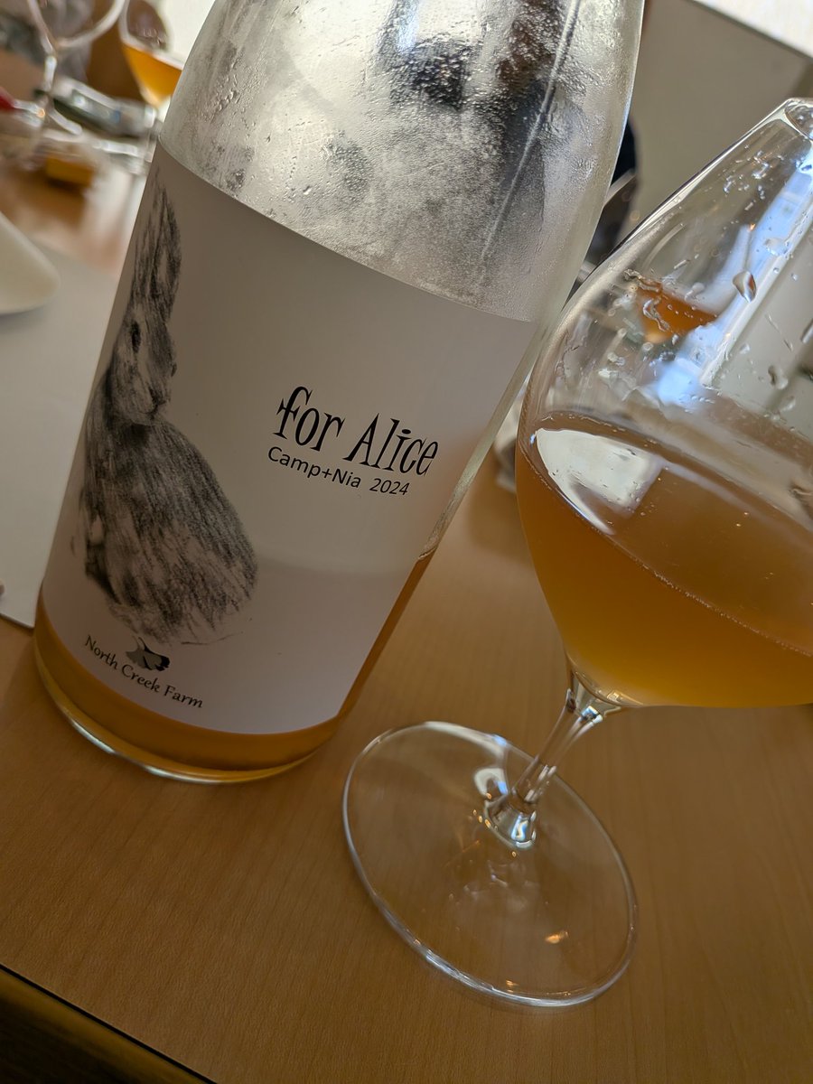 とおるの安ワイン tweet media