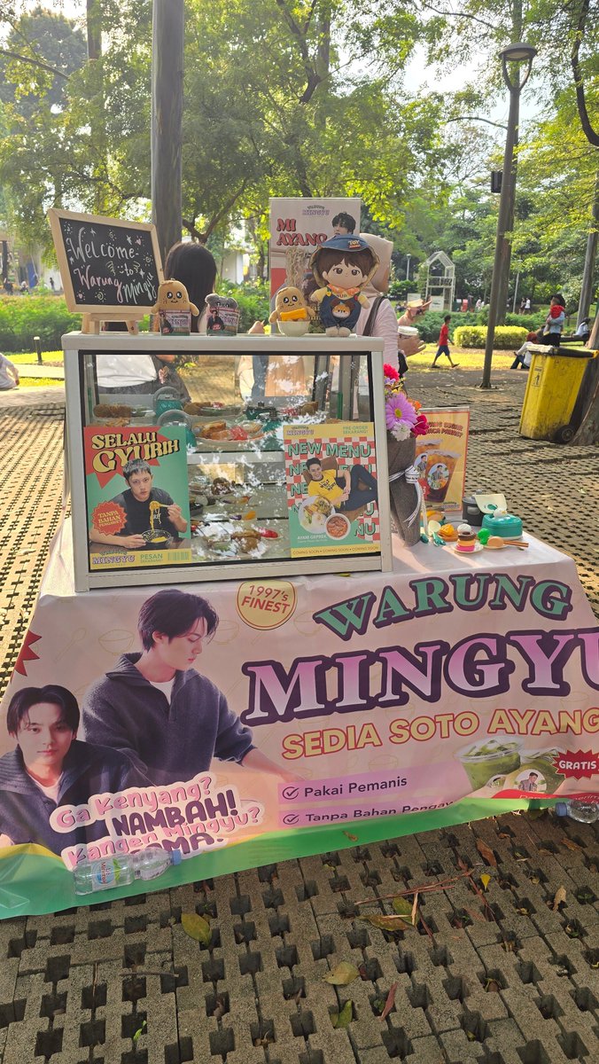 achazist's tweet photo. ☕NGOPI BARENG MINGYU☕ — @punyaigu

Tujuh Hari dalam SeMin9yu — @CherryLegacy

𝑻𝒉𝒆 𝑬𝒕𝒉𝒆𝒓𝒆𝒂𝒍 𝑷𝒓𝒊𝒏𝒄𝒆 𝑲𝒊𝒎 — @dearwoncat

Menyempatkan juga untuk datang ke 𝙊𝙥𝙚𝙣𝙞𝙣𝙜 𝙠𝙚-29 𝙒𝙖𝙧𝙪𝙣𝙜 𝙈𝙞𝙣𝙜𝙮𝙪 𓌉◯𓇋 — @baekmingoo2 @Gyunesian https://t.co/14BxfQUWw9