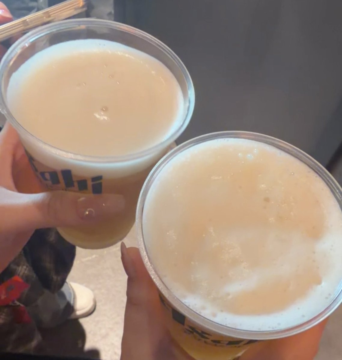 싸커 보면서 막는 술이 젤 맛있어여😁👍🏻