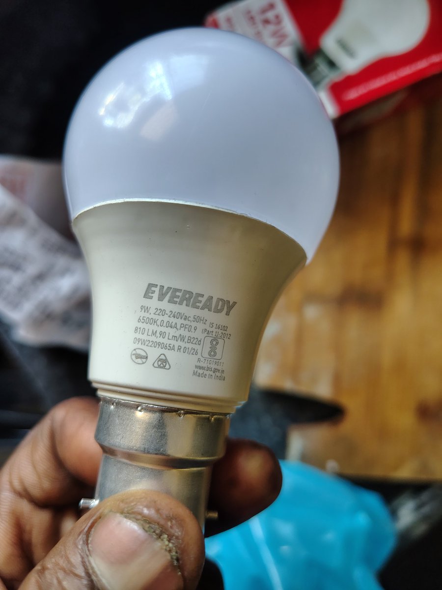 JIBANKUMAR2002's tweet photo. @JioMart @JioMart_Support  I ordered two items:
Eveready 12W LED bulb
However, I received an incorrect item.Instead of the 12W LED bulb,I received a 9W LED bulb.
This is not acceptable. Please arrange a replacement or refund as soon as possible.
Order ID: JM69DB71BE01E0FA2F4E https://t.co/qImlFOvVJ8