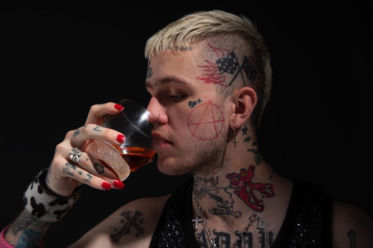 OMFGpeep's tweet photo. lil peep. https://t.co/ks3ARzLsMZ