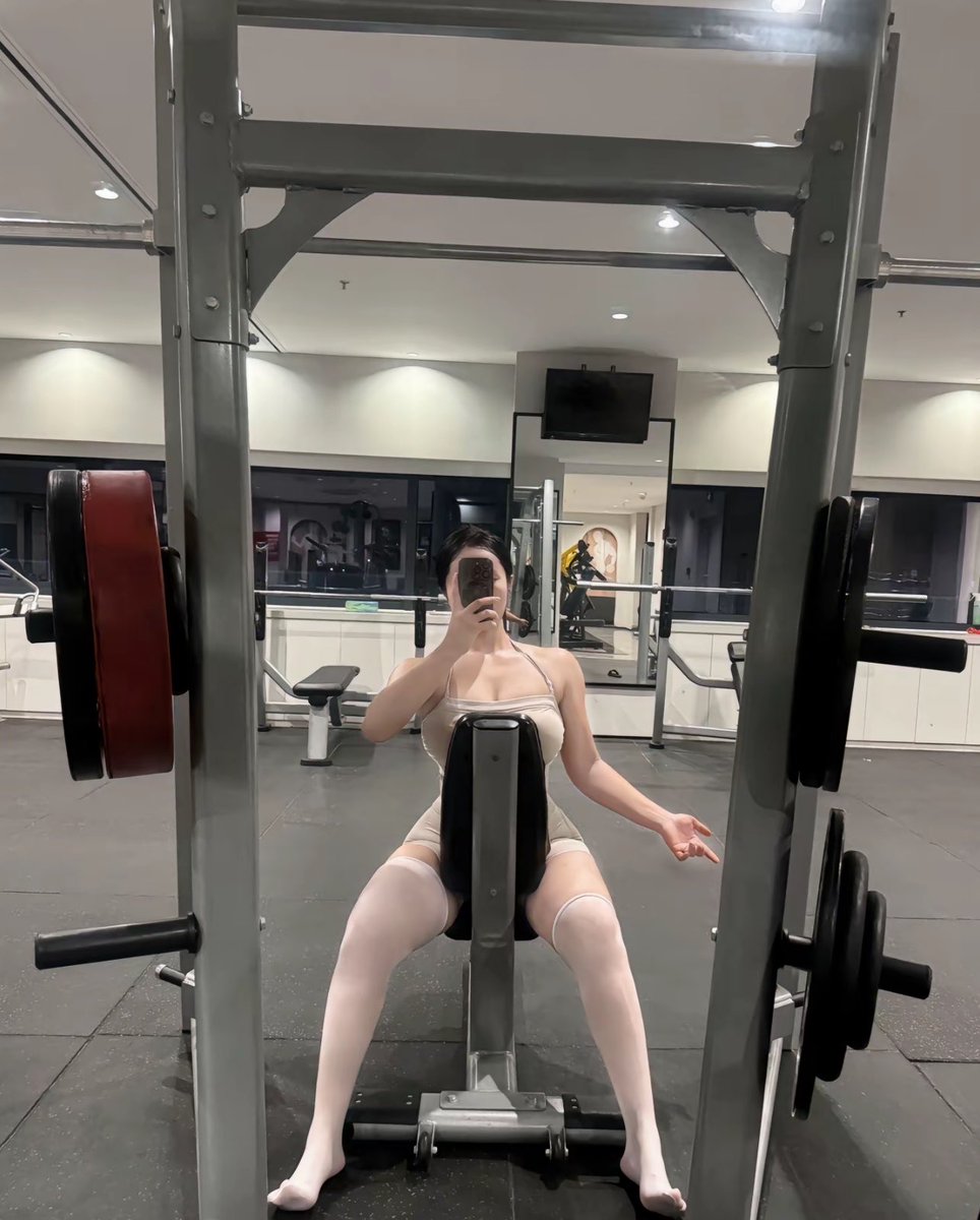 恬恬squat爱臀 tweet media